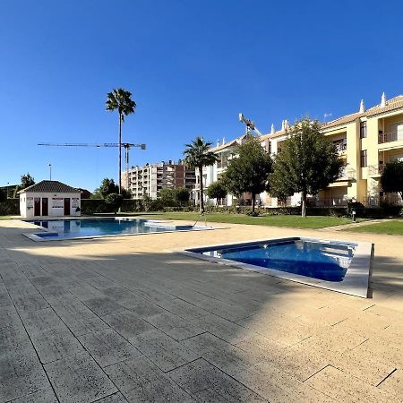 Appartamento Quarteira Elegant With Pool By Homing Esterno foto