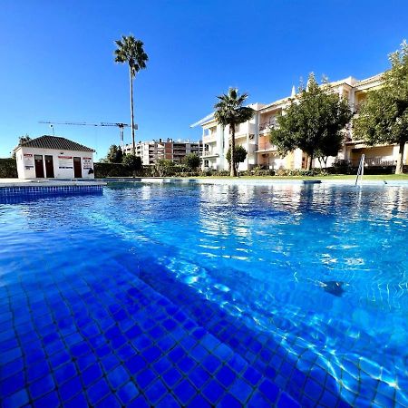 Appartamento Quarteira Elegant With Pool By Homing Esterno foto