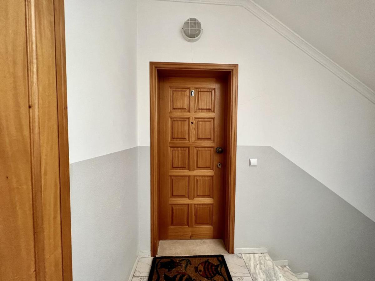 Appartamento Quarteira Elegant With Pool By Homing Esterno foto